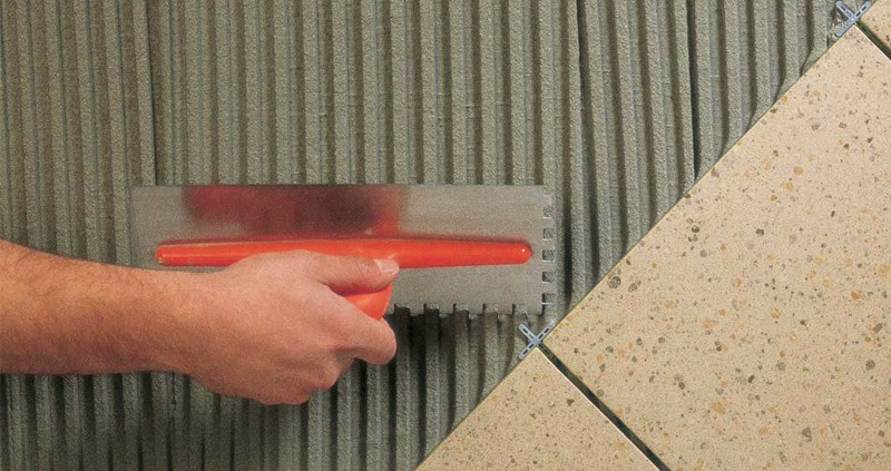 Укладка плитки цемент плиточный клей