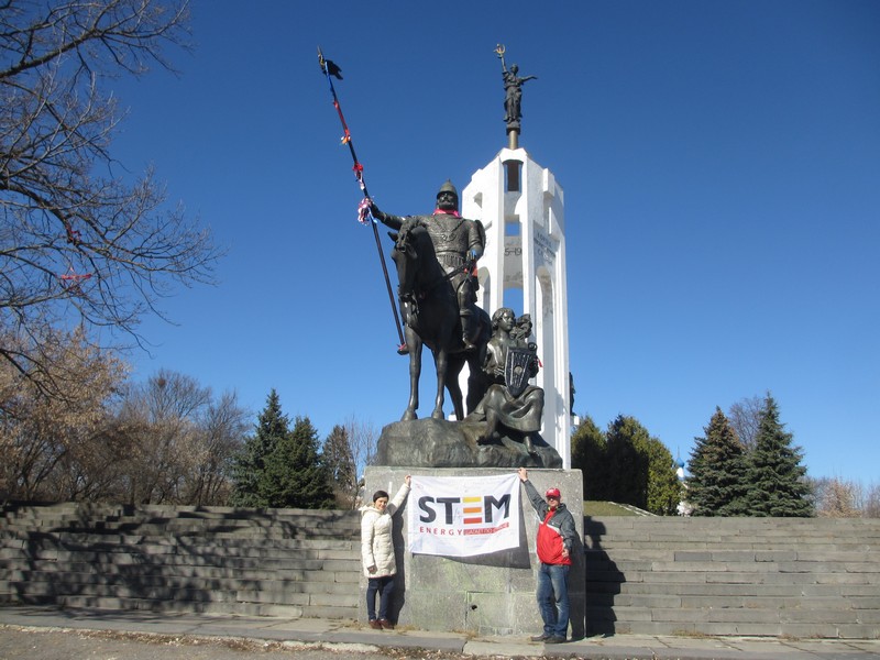 STEM Energy в Брянске - Памятник Пересвету и Баяну